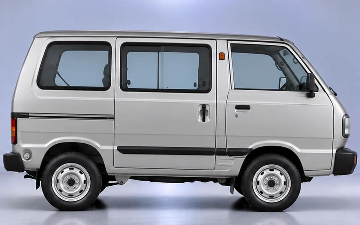 Maruti Suzuki Omni with Black beading fitted