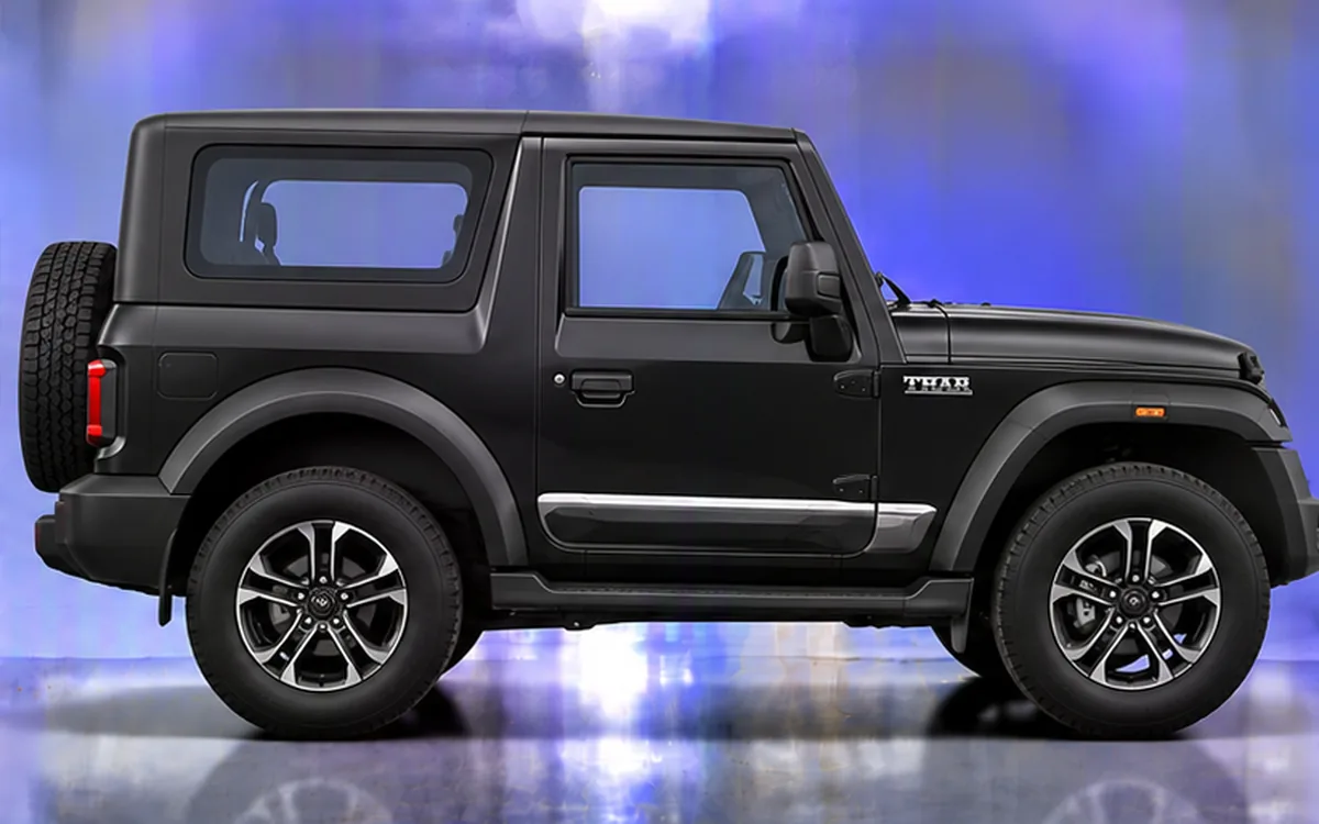 Mahindra Thar, Half Chrome beading